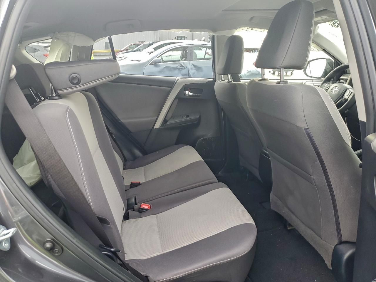 2014 TOYOTA RAV4 XLE photo 11