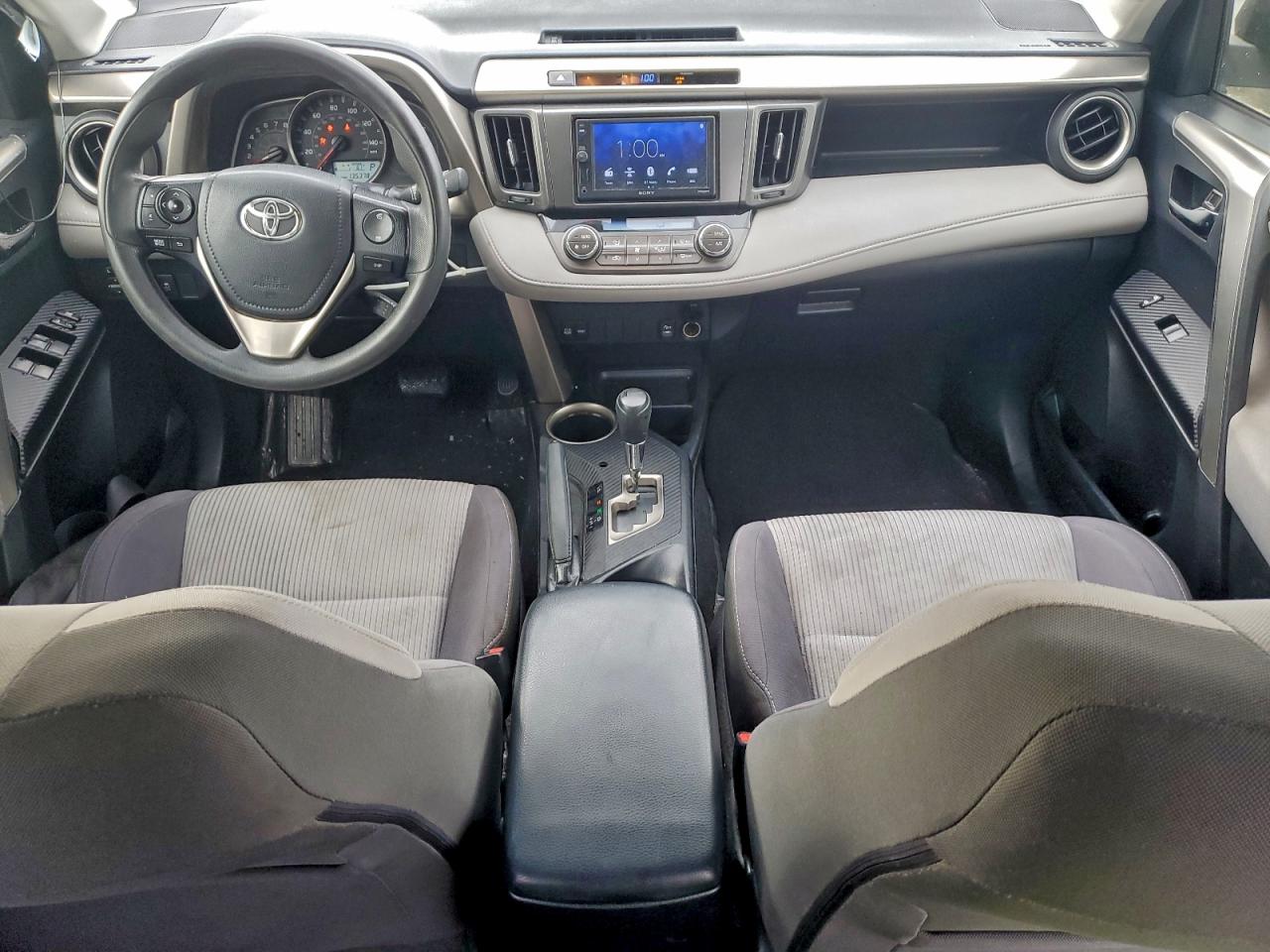 2014 TOYOTA RAV4 XLE photo 8