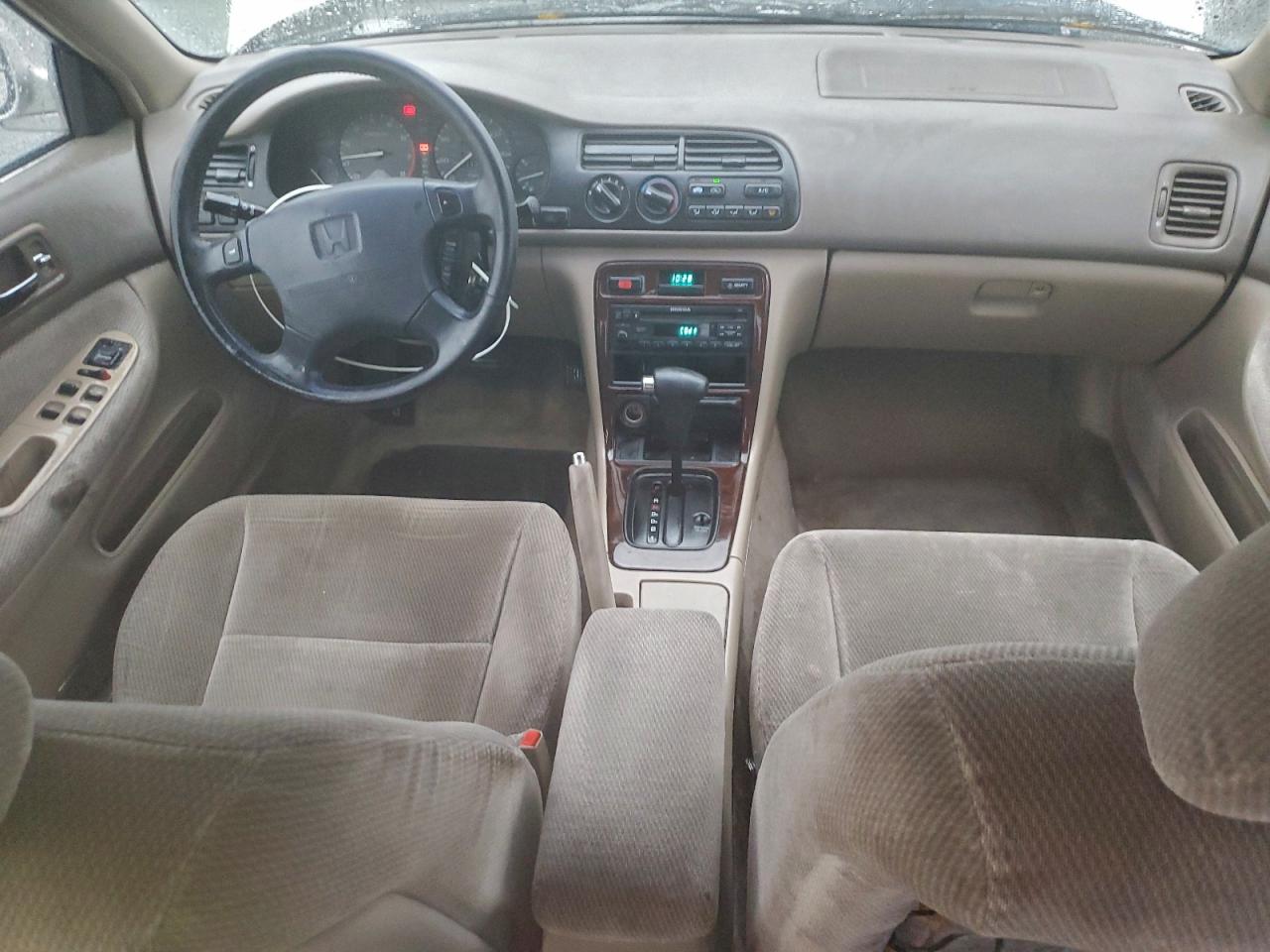 1997 HONDA ACCORD SE photo 8