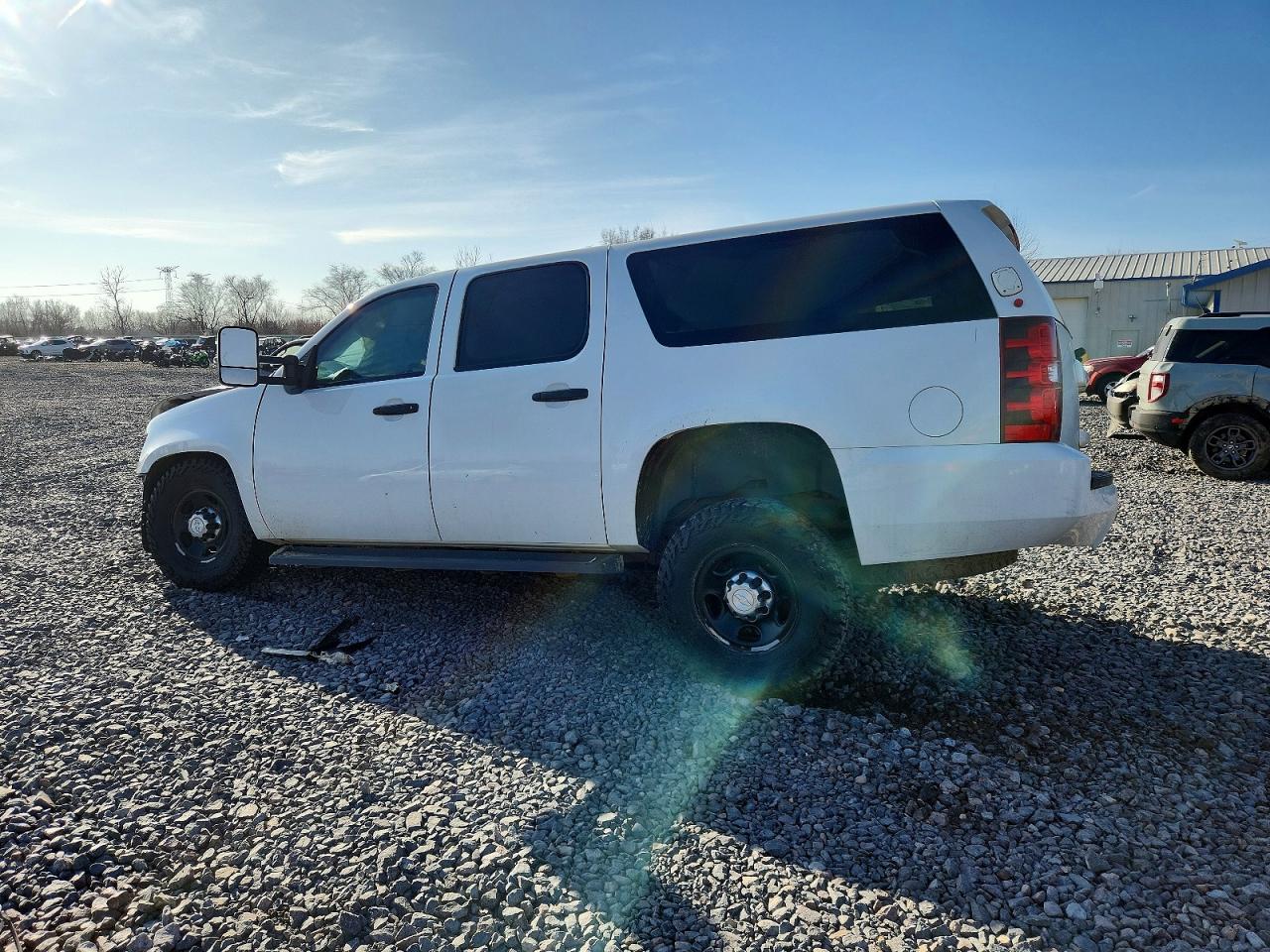 2008 CHEVROLET SUBURBAN K2500 photo 2