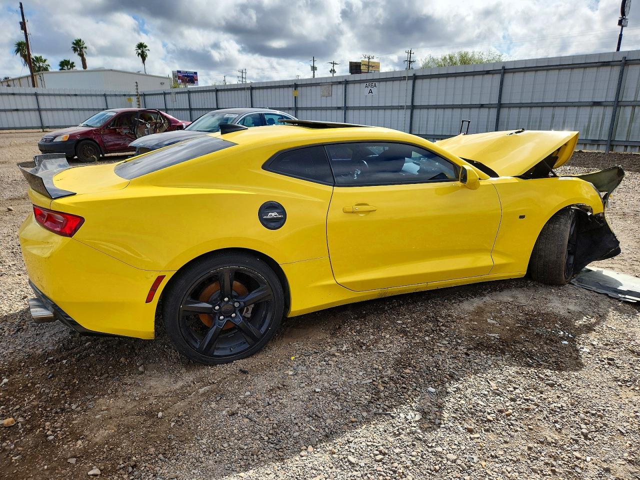 2017 CHEVROLET CAMARO LT photo 3