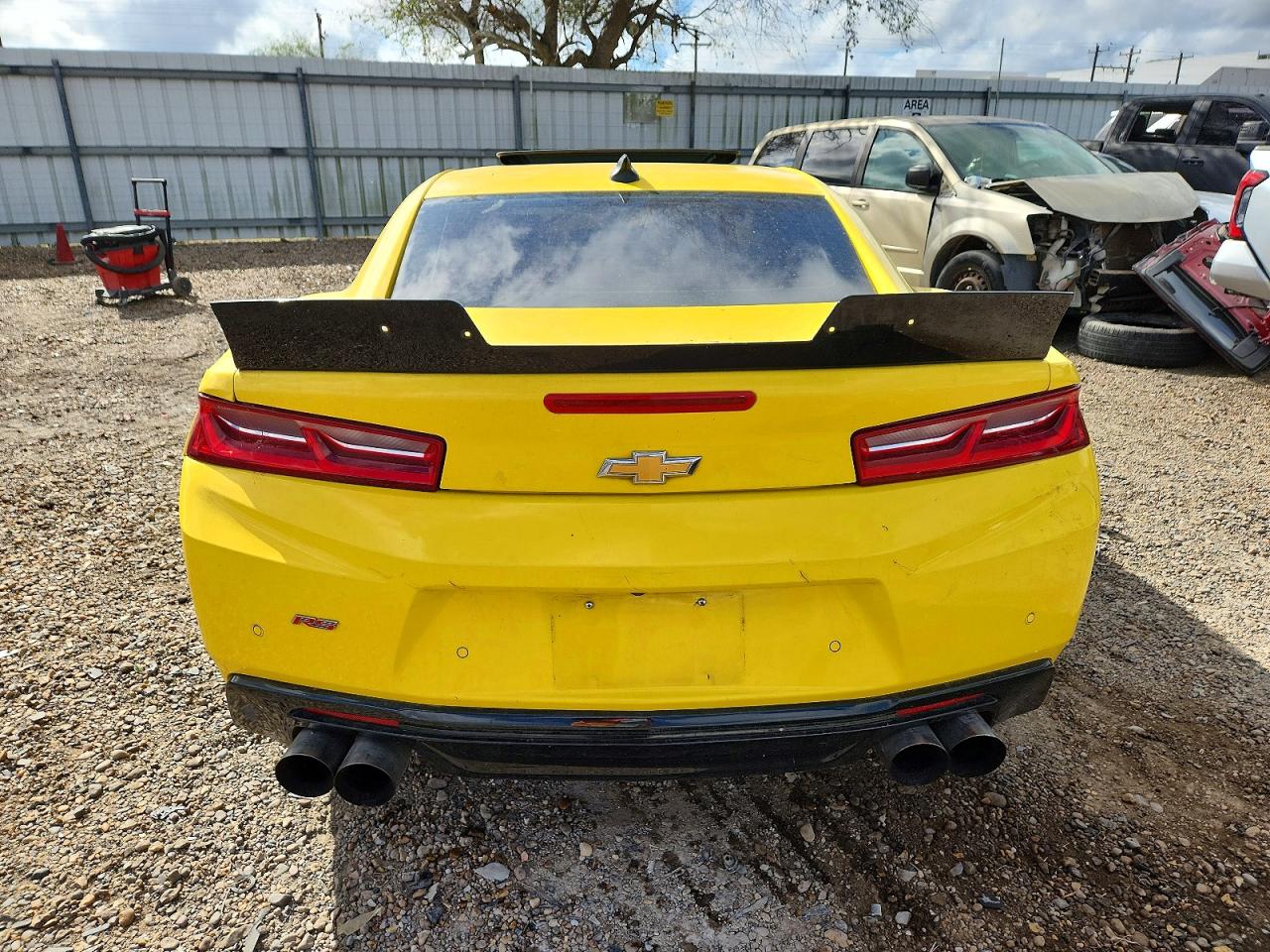2017 CHEVROLET CAMARO LT photo 6