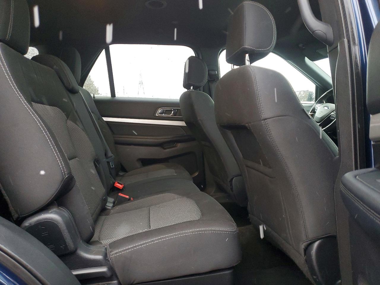 2017 FORD EXPLORER XLT photo 11