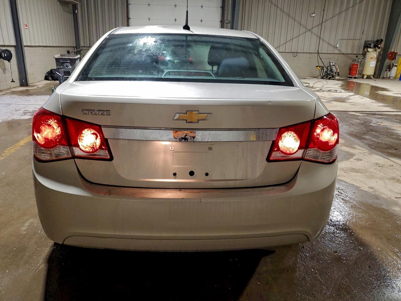 2013 CHEVROLET CRUZE LS photo 6