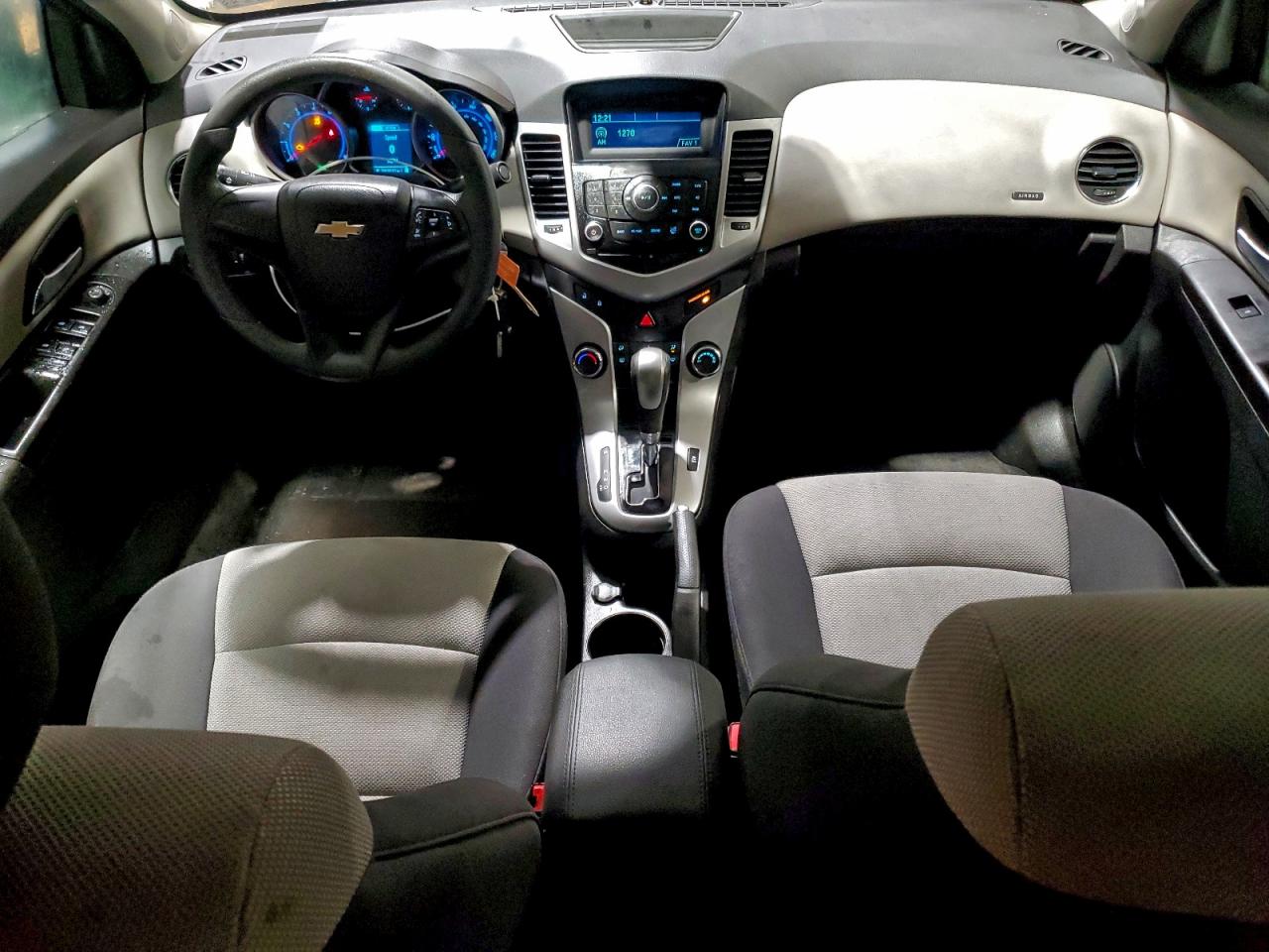 2013 CHEVROLET CRUZE LS photo 8
