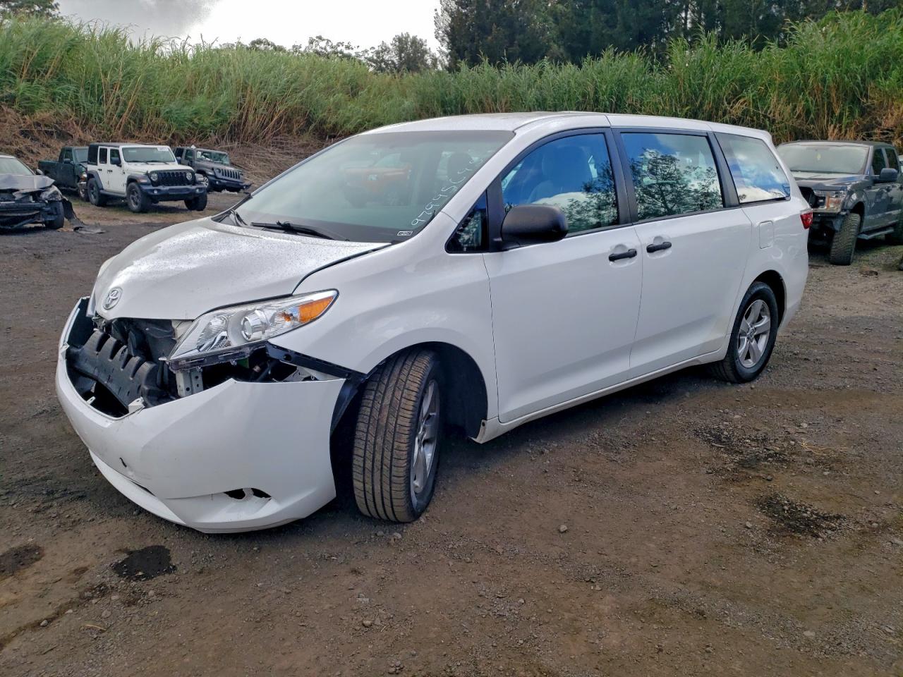 2017 TOYOTA SIENNA