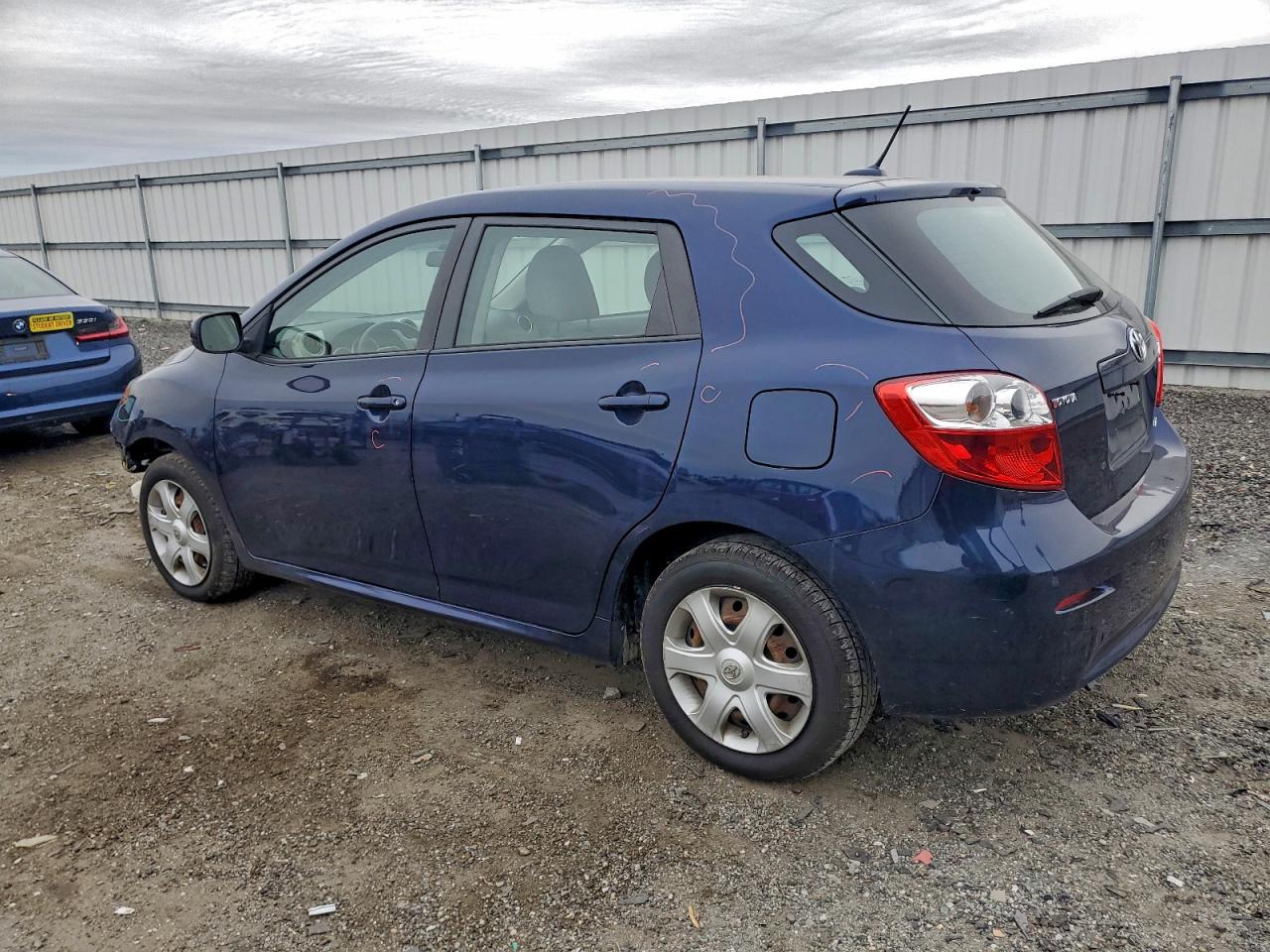 2009 TOYOTA COROLLA MATRIX S photo 2