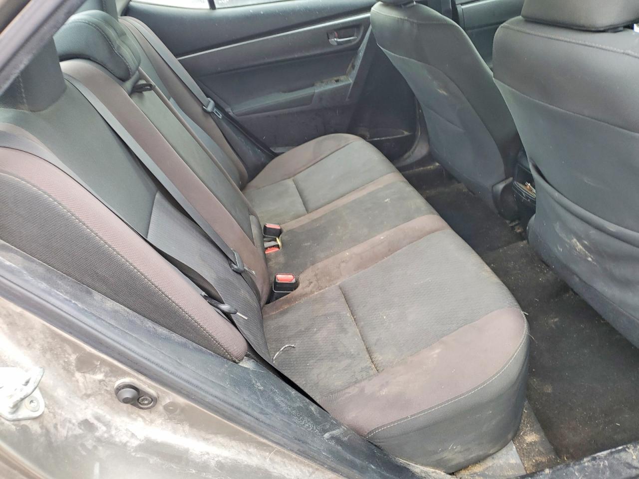 2018 TOYOTA COROLLA L photo 10