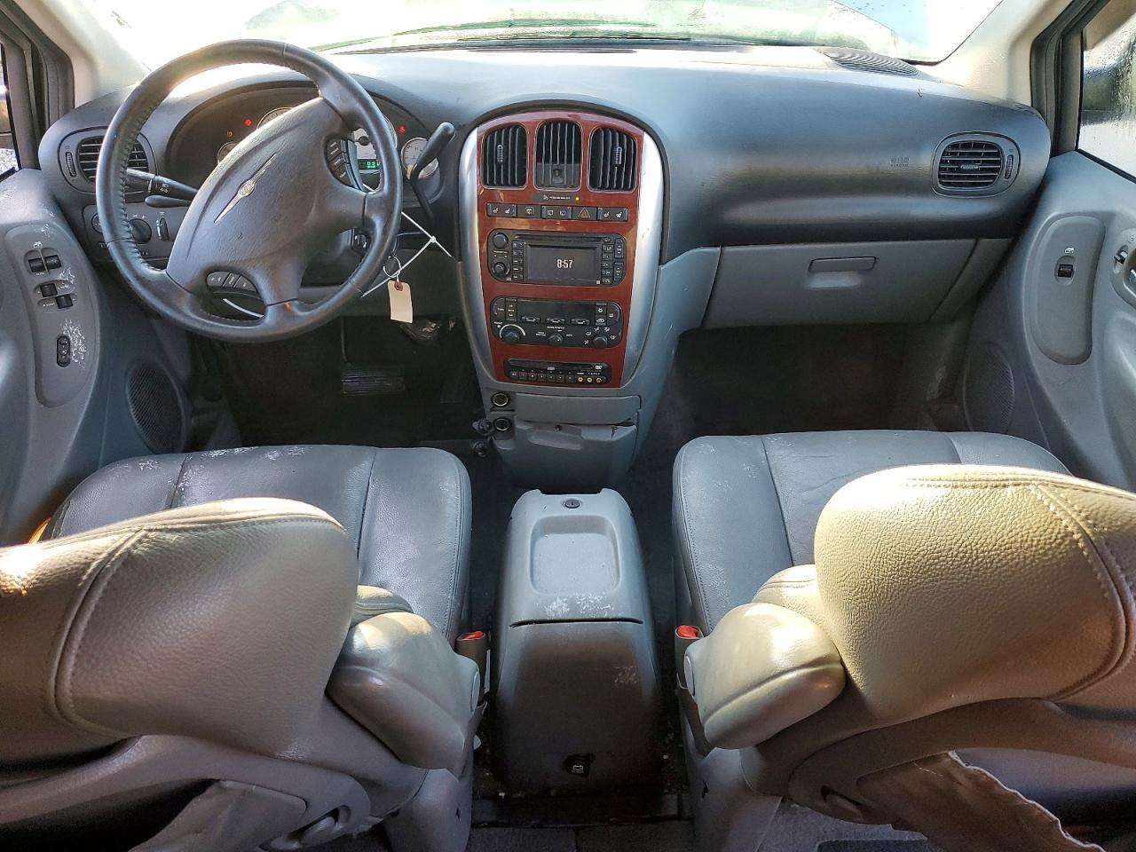 2005 CHRYSLER TOWN & COUNTRY LIMITED photo 8