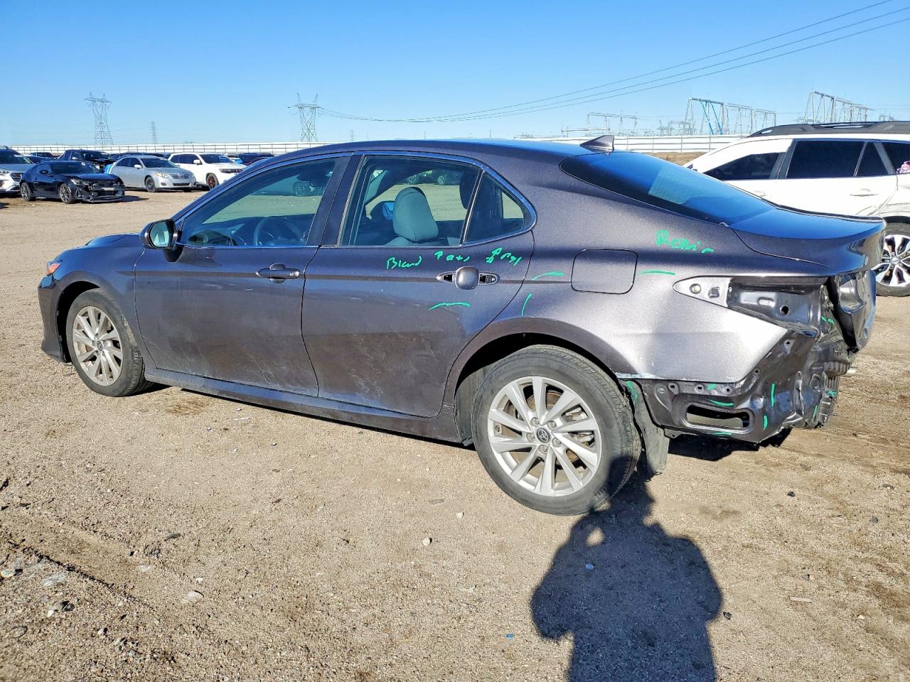2022 TOYOTA CAMRY LE photo 2