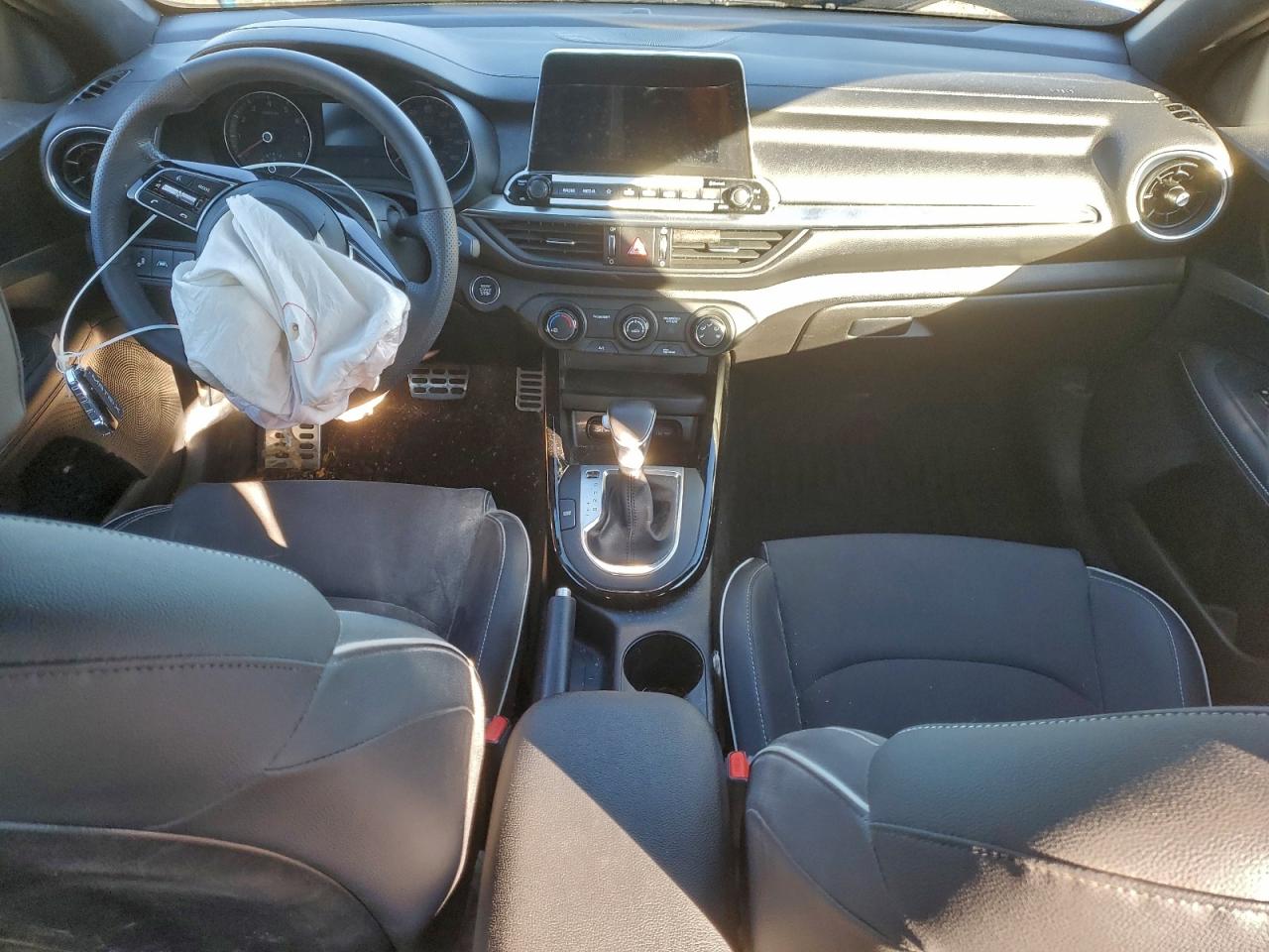 2020 KIA FORTE GT LINE photo 8