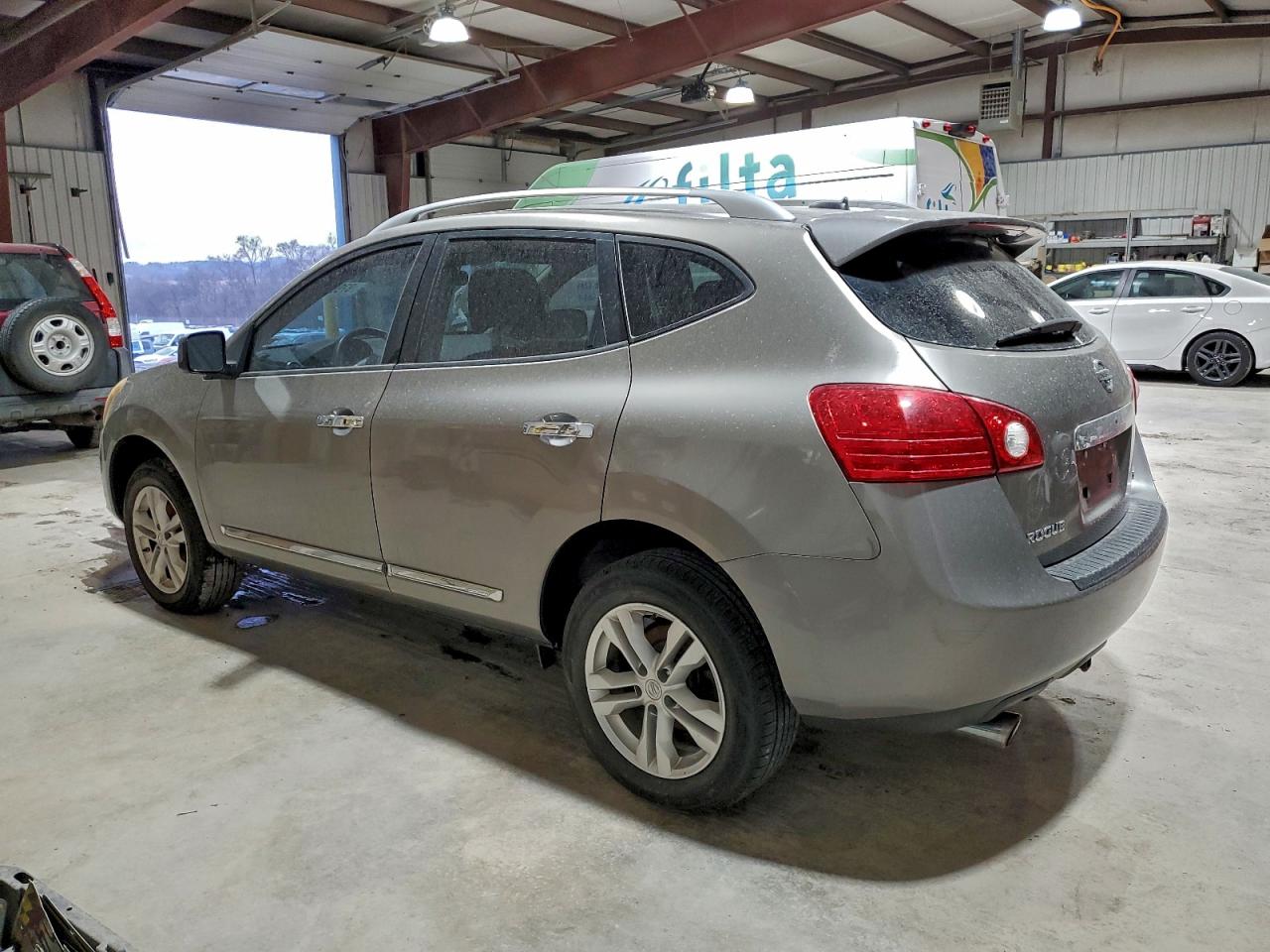 2013 NISSAN ROGUE S photo 2