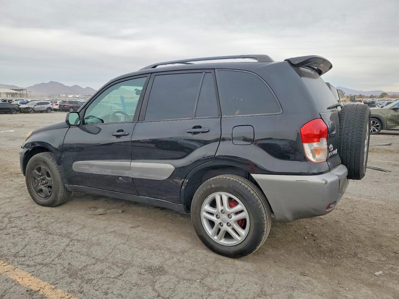 2001 TOYOTA RAV4 photo 2