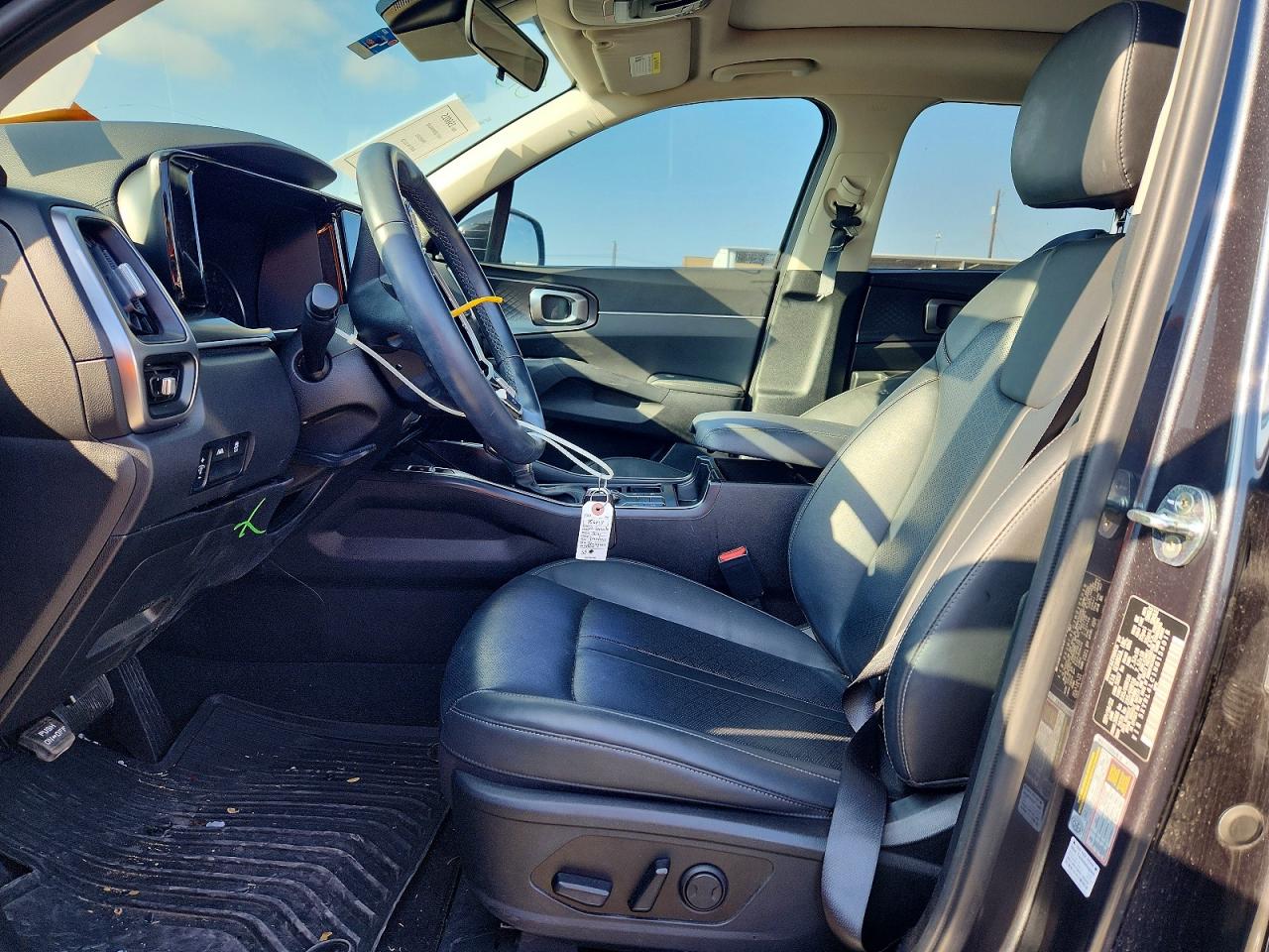 2022 KIA SORENTO S photo 7