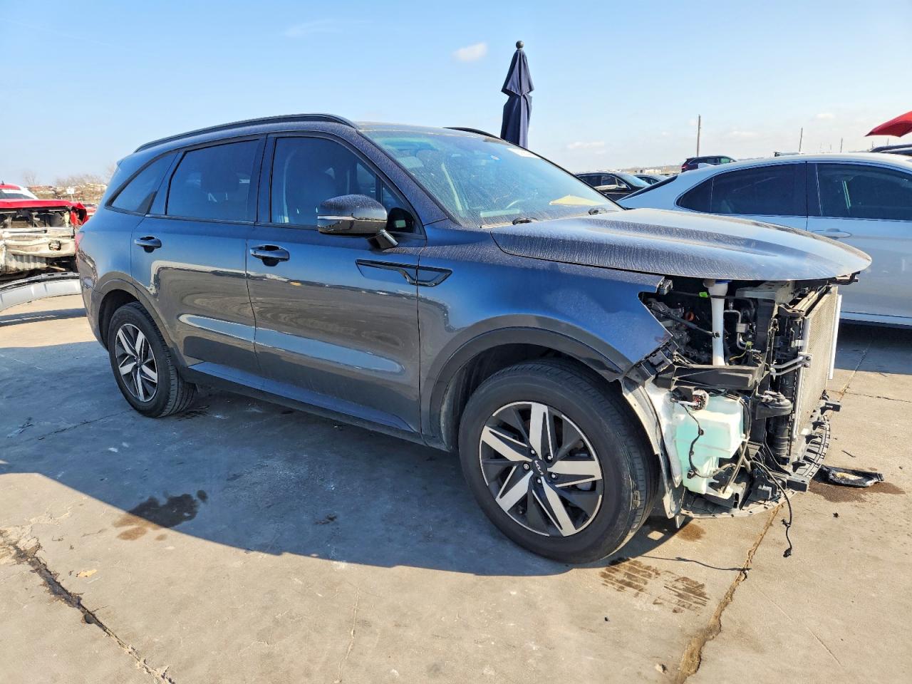 2022 KIA SORENTO S photo 4