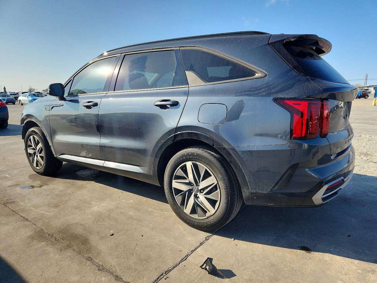 2022 KIA SORENTO S photo 2