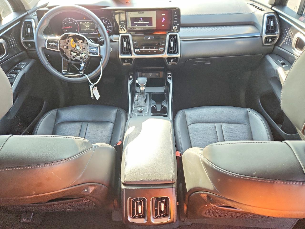 2022 KIA SORENTO S photo 8