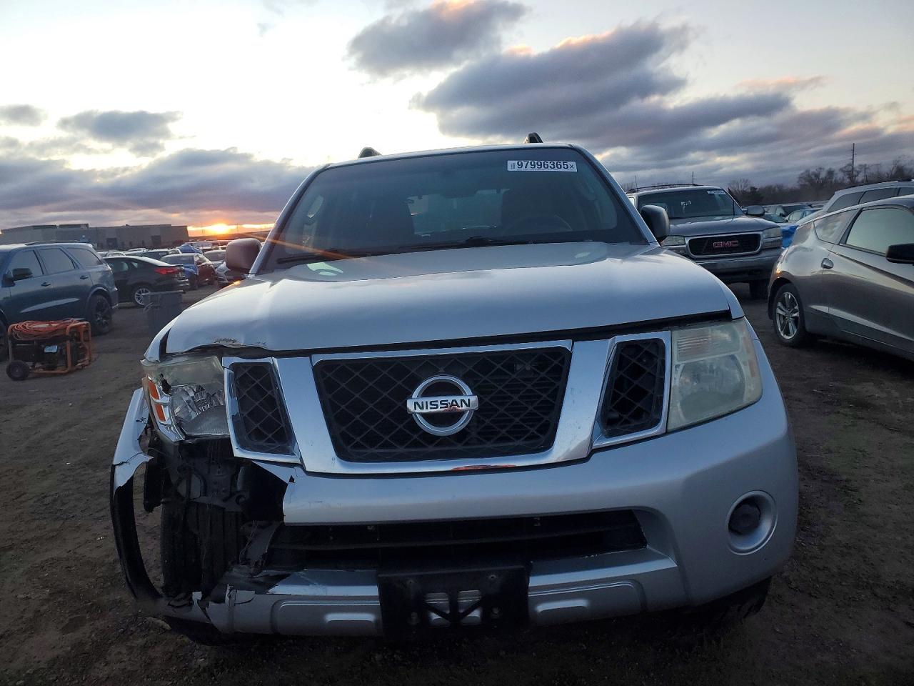 2008 NISSAN PATHFINDER S photo 5