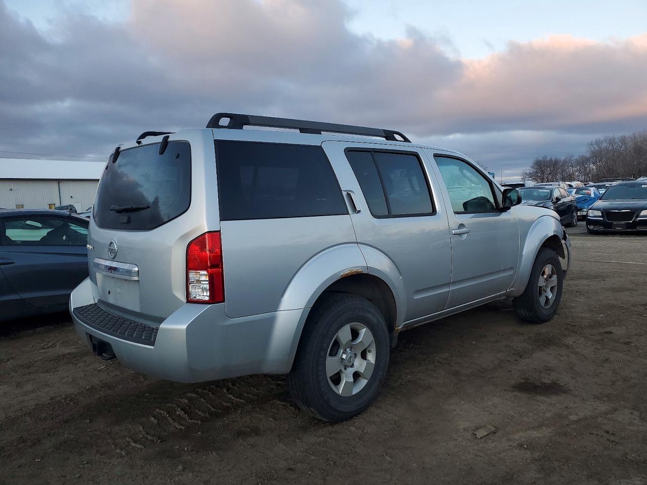 2008 NISSAN PATHFINDER S photo 3