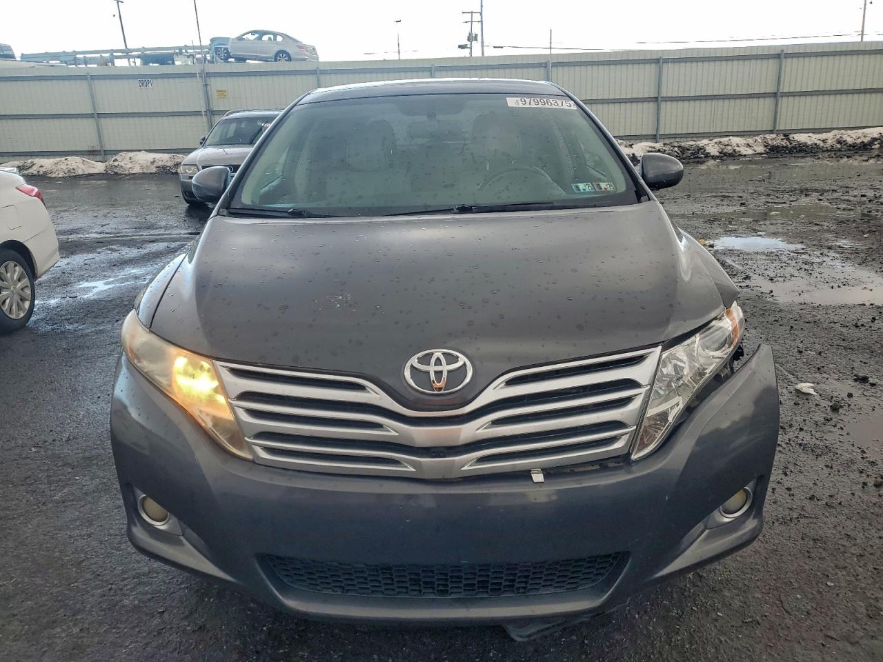 2010 TOYOTA VENZA photo 5