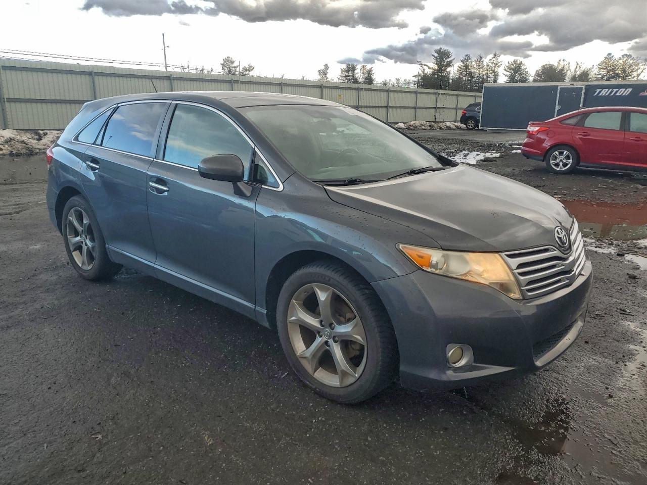 2010 TOYOTA VENZA photo 4