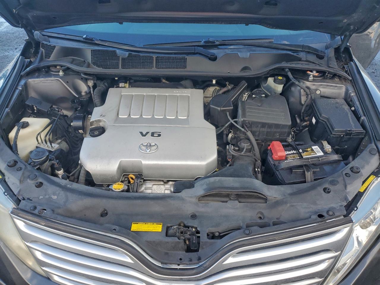 2010 TOYOTA VENZA photo 12