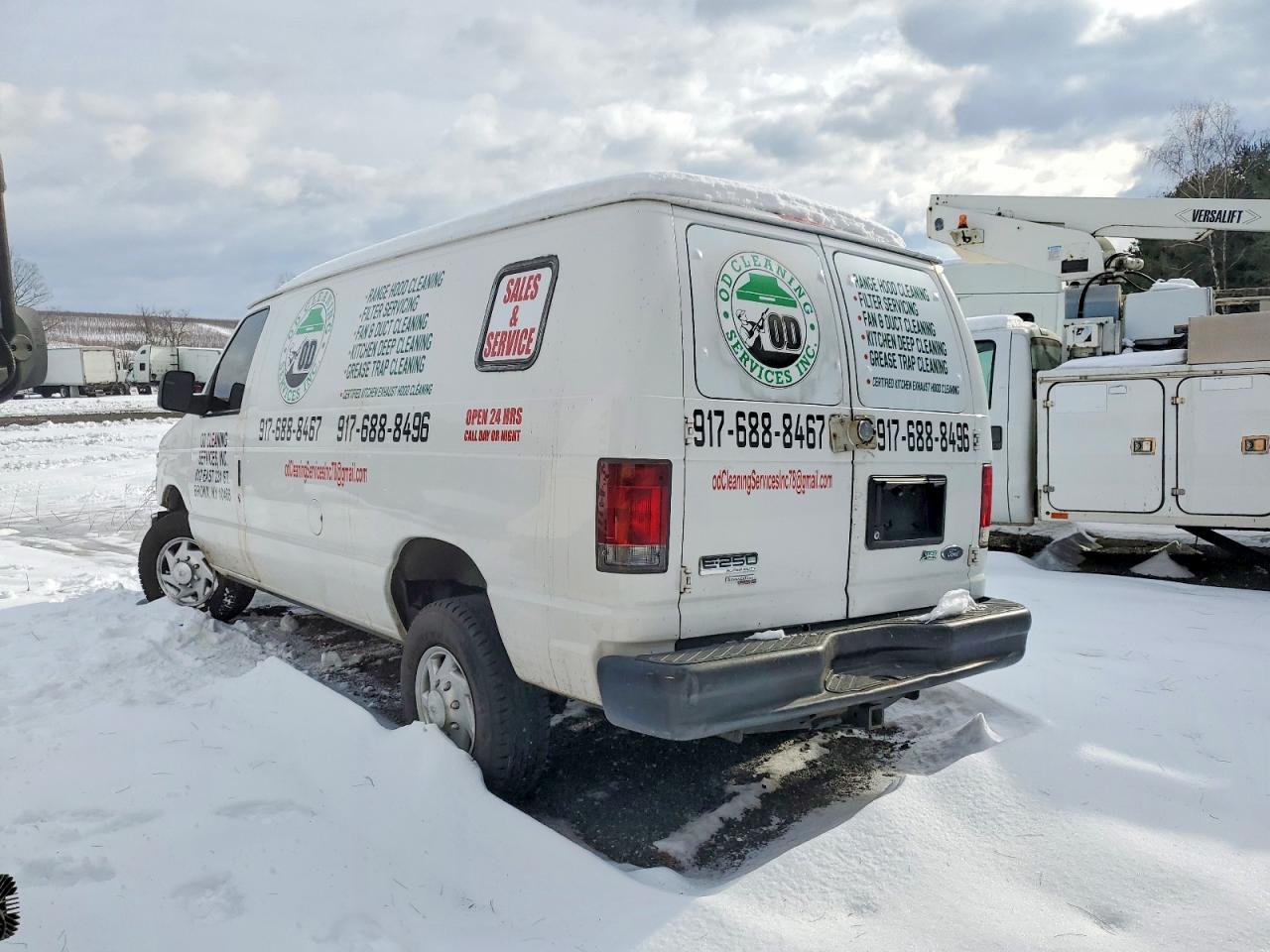 2011 FORD ECONOLINE E250 VAN photo 2