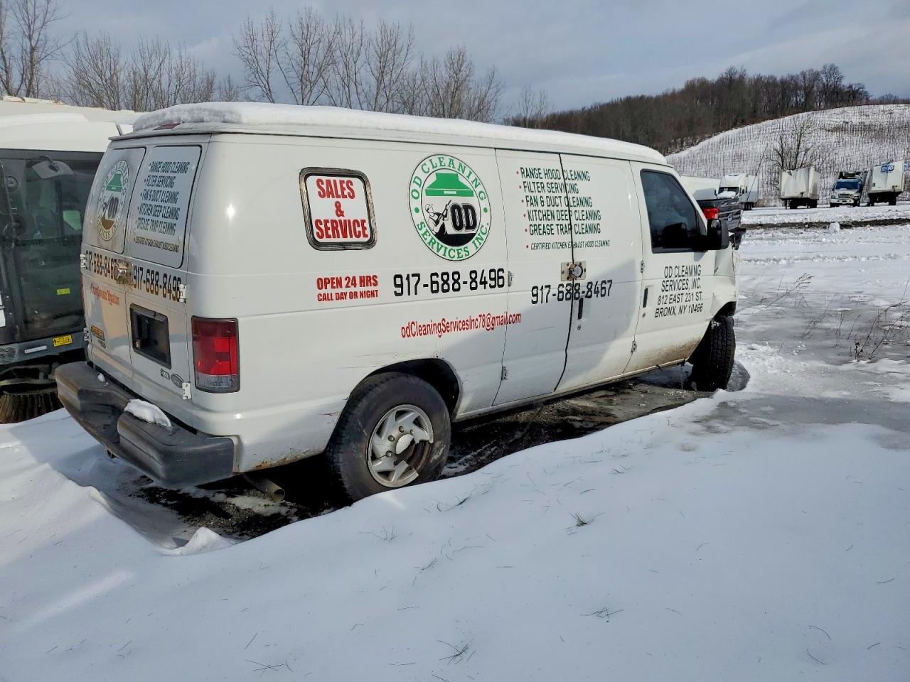 2011 FORD ECONOLINE E250 VAN photo 3