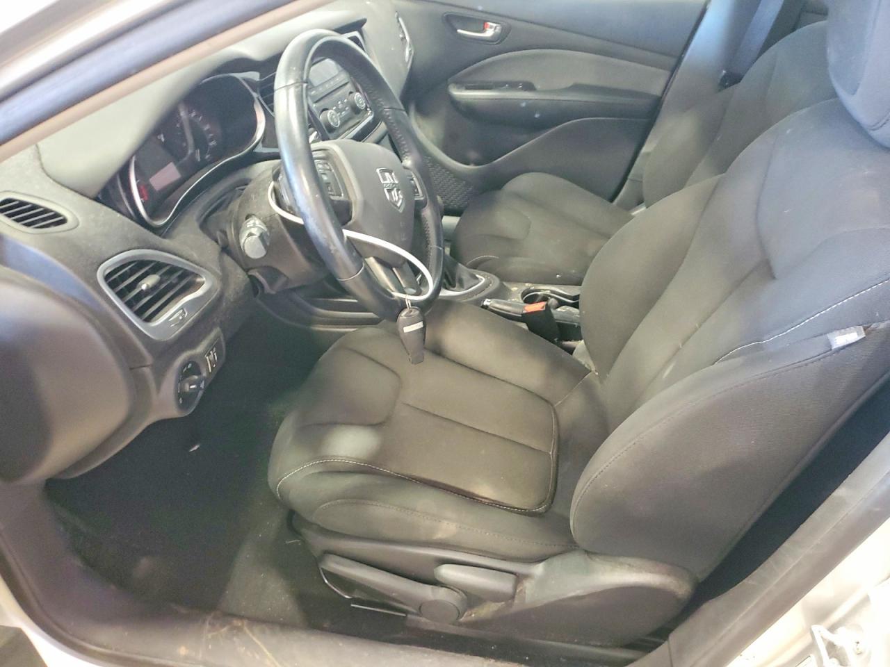 2013 DODGE DART SXT photo 7
