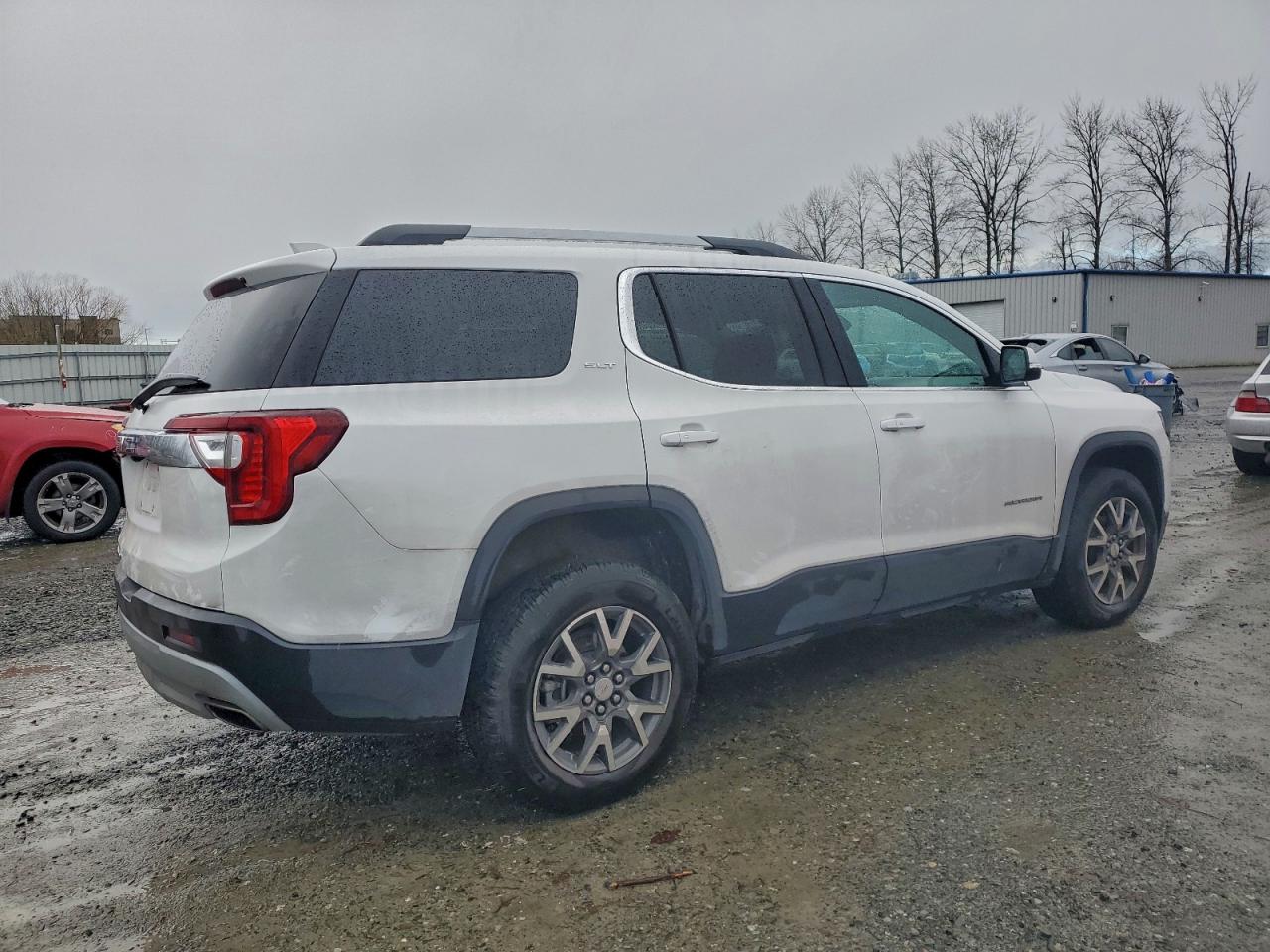 2023 GMC ACADIA SLT photo 3