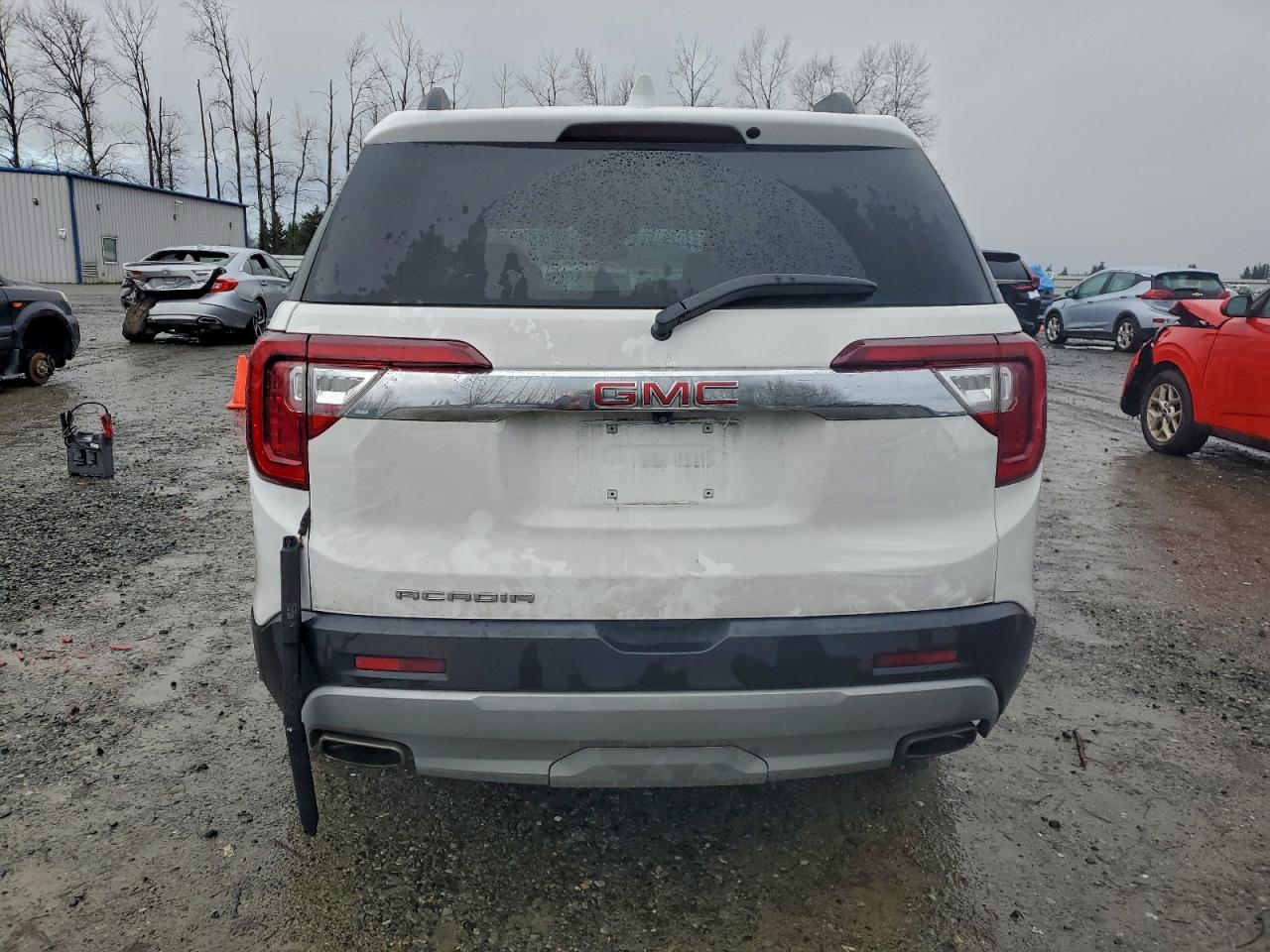 2023 GMC ACADIA SLT photo 6