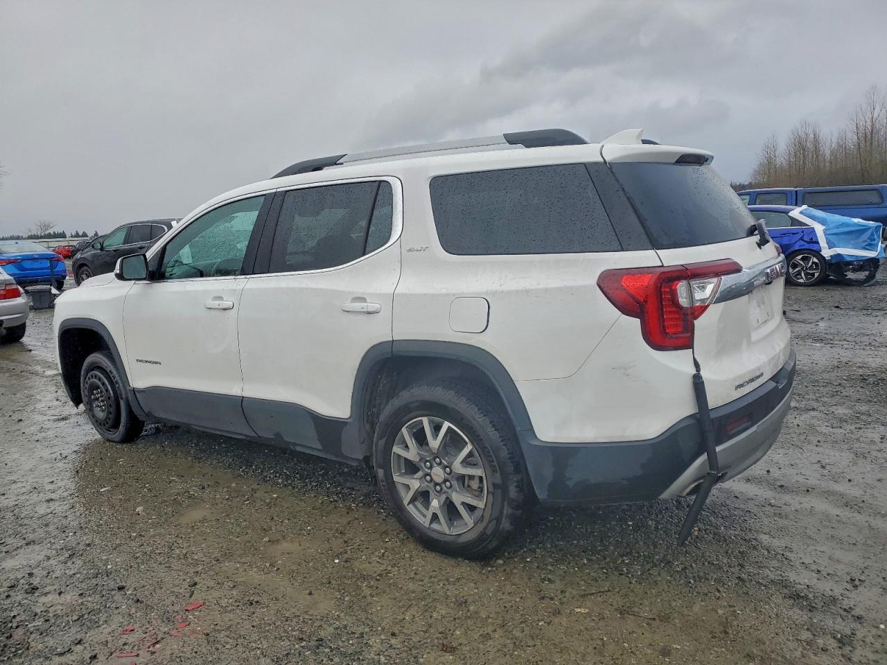 2023 GMC ACADIA SLT photo 2
