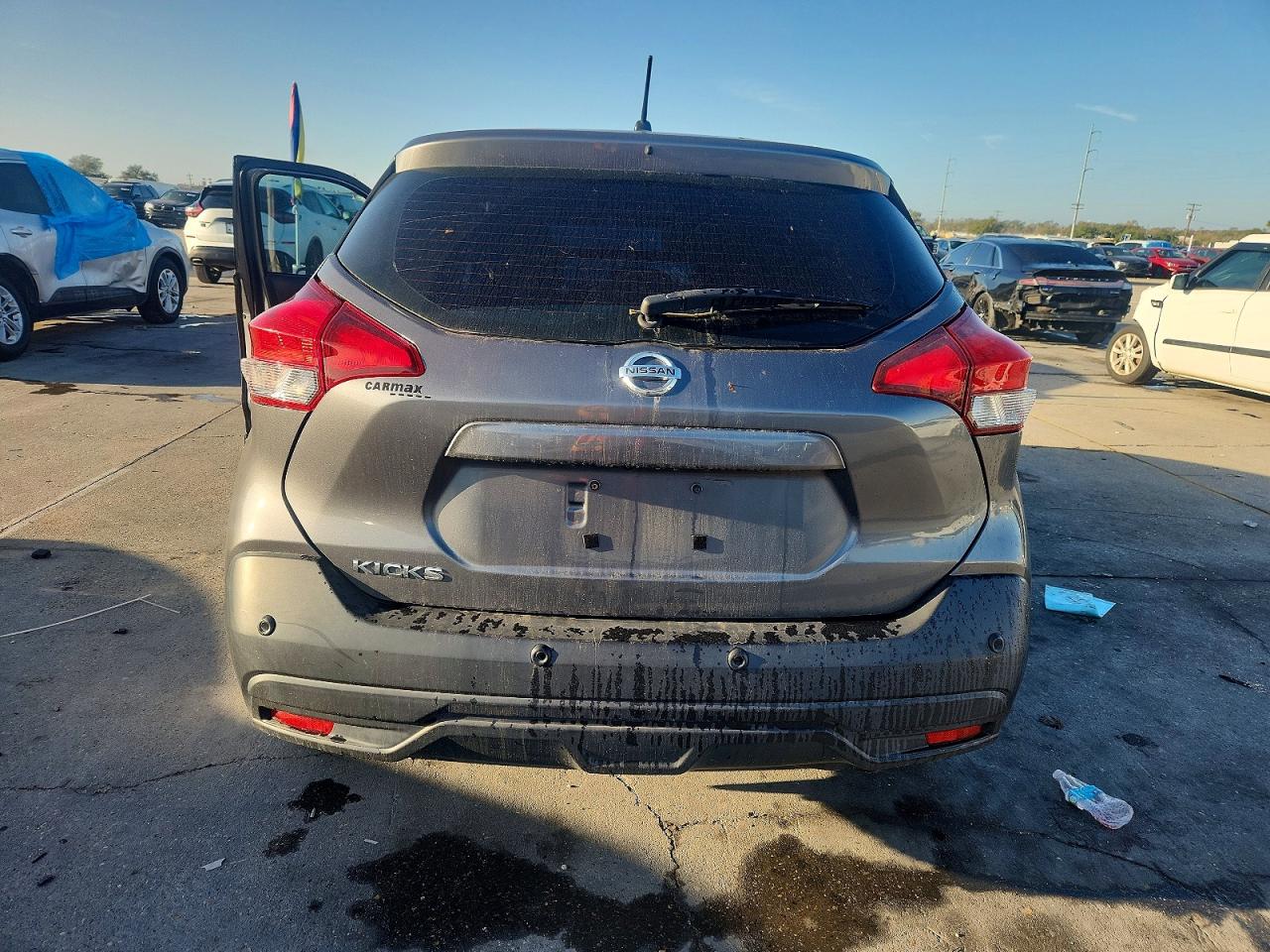 2020 NISSAN KICKS S photo 6