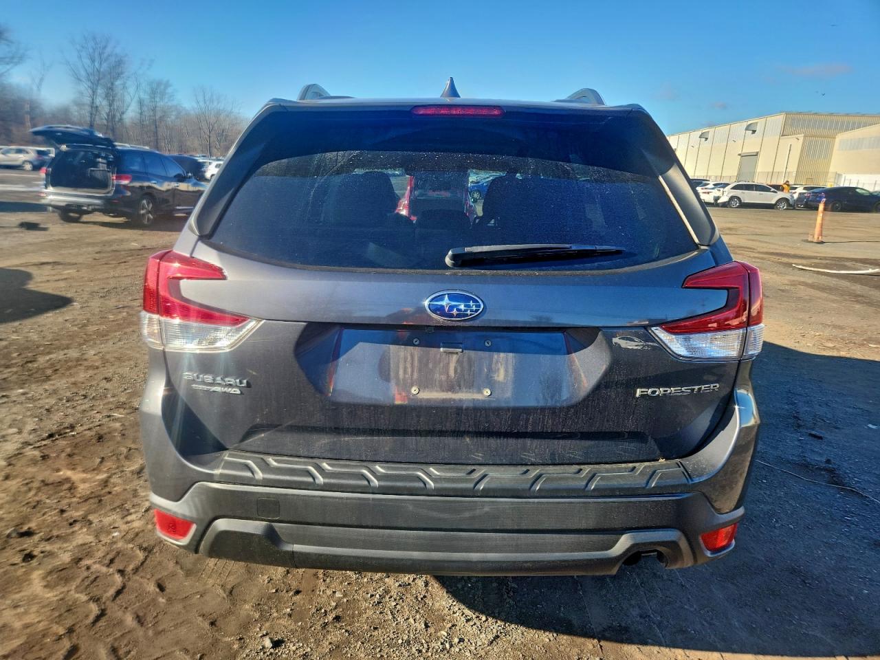 2021 SUBARU FORESTER PREMIUM photo 6