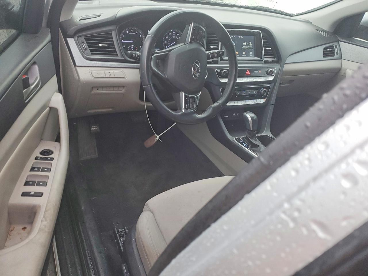 2018 HYUNDAI SONATA SEL photo 8