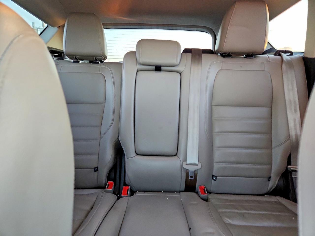 2017 FORD ESCAPE SE photo 10
