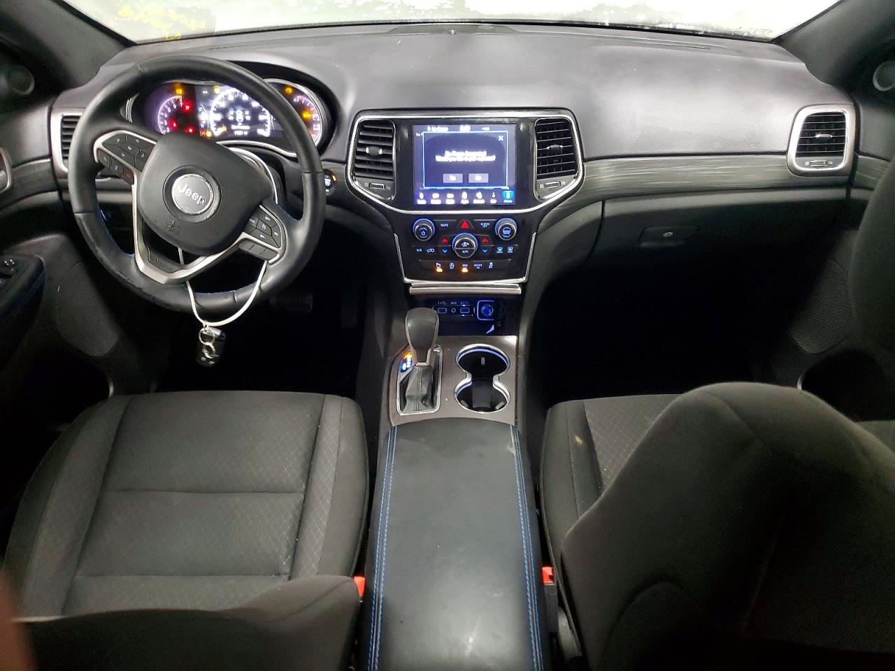 2019 JEEP GRAND CHEROKEE LAREDO photo 8