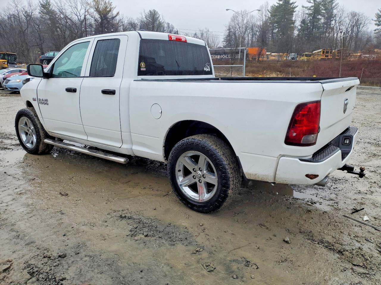 2018 RAM 1500 ST photo 2