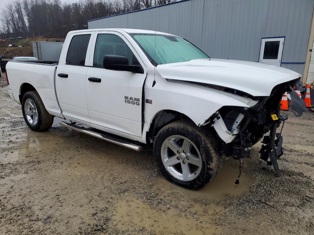 2018 RAM 1500 ST photo 4