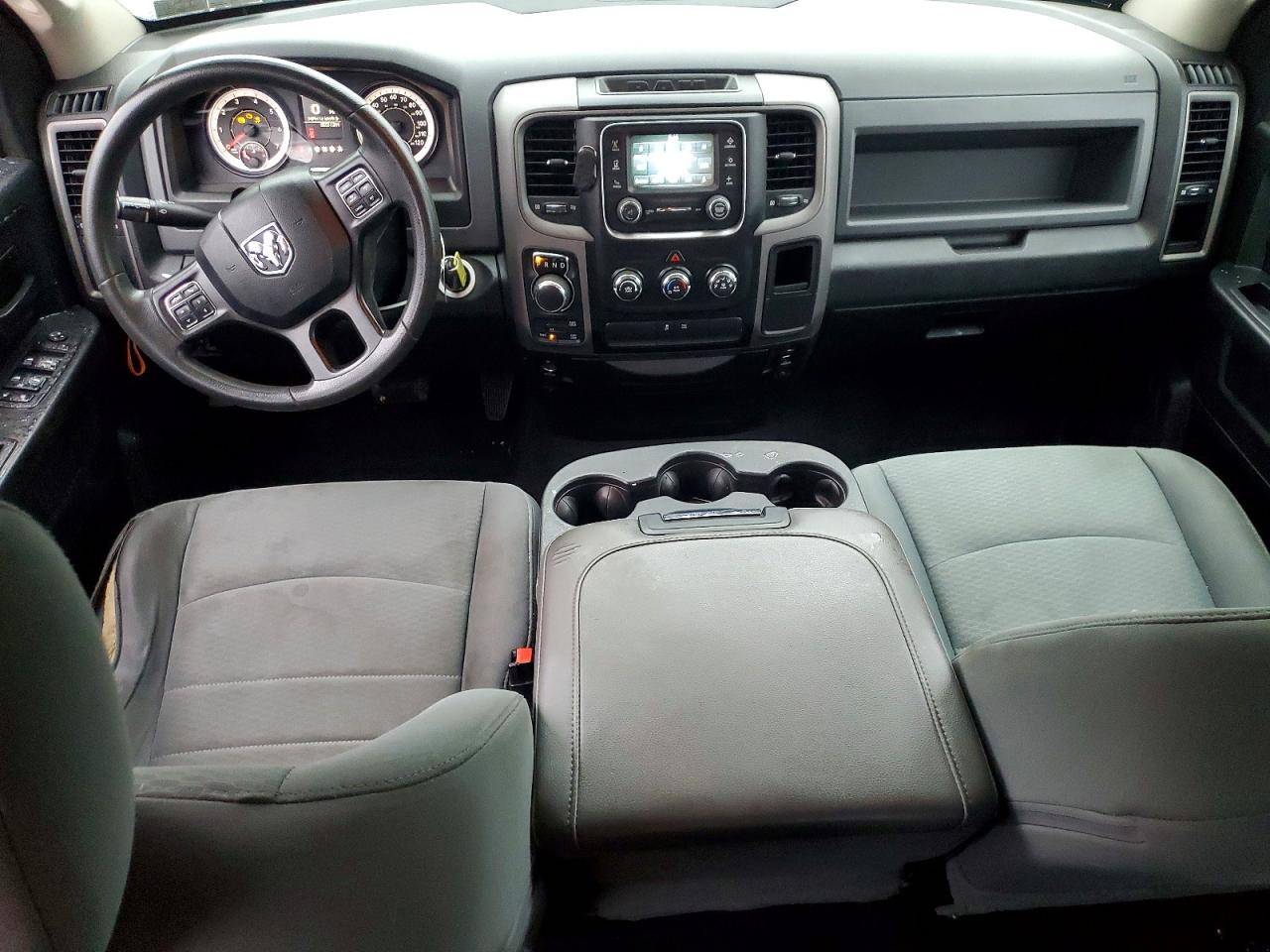 2018 RAM 1500 ST photo 8