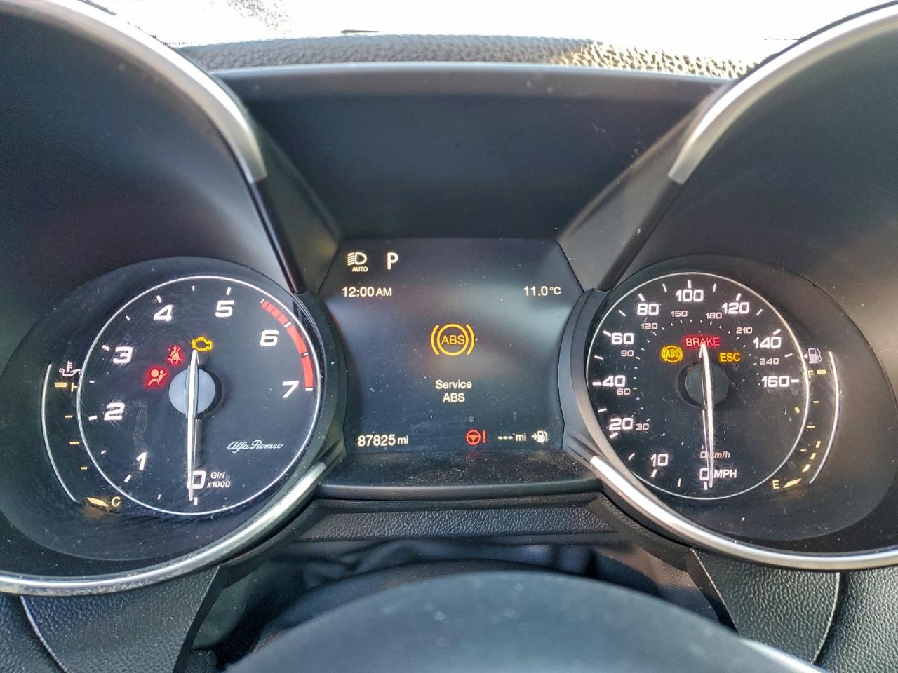 2018 ALFA ROMEO GIULIA photo 9