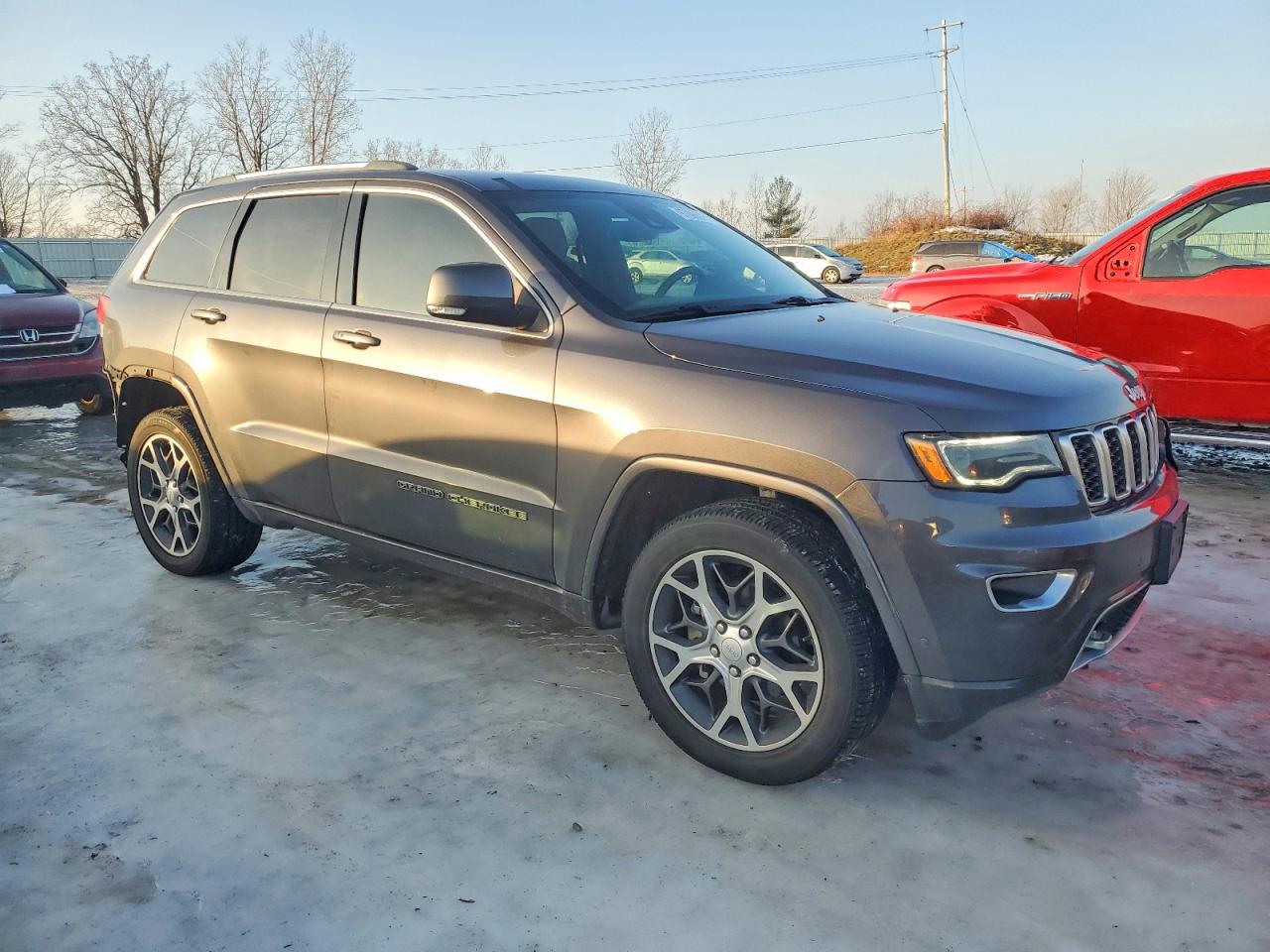2018 JEEP GRAND CHEROKEE LIMITED photo 4