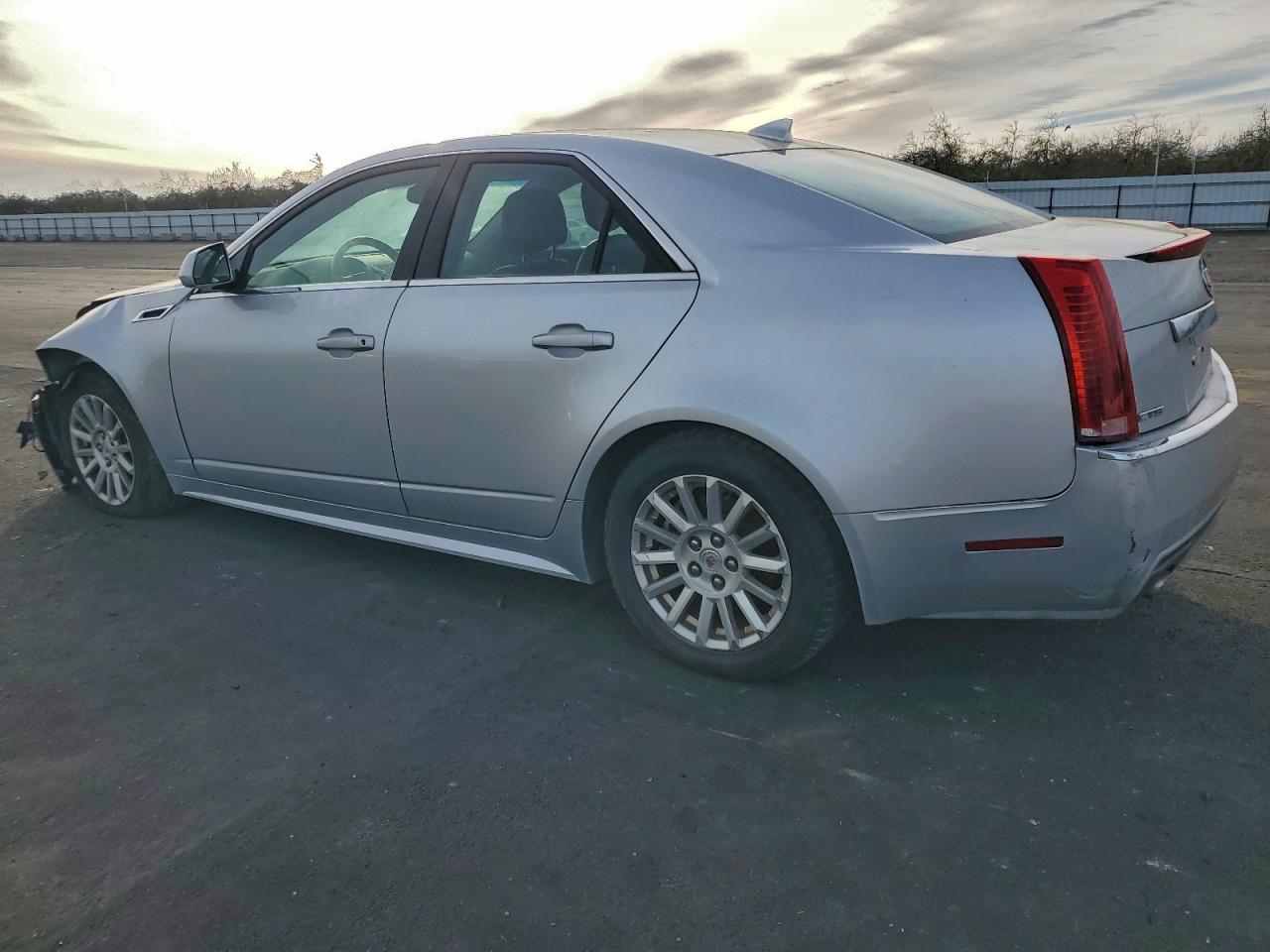 2011 CADILLAC CTS photo 2