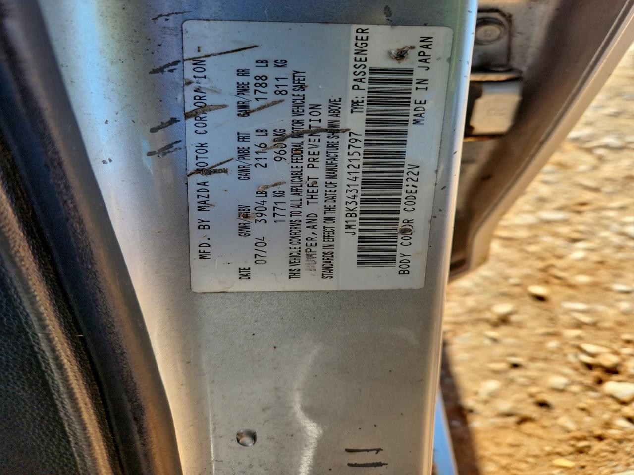 2004 MAZDA 3 HATCHBACK photo 12