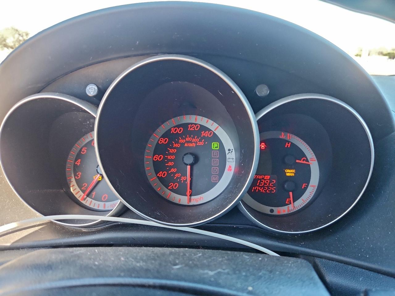 2004 MAZDA 3 HATCHBACK photo 9