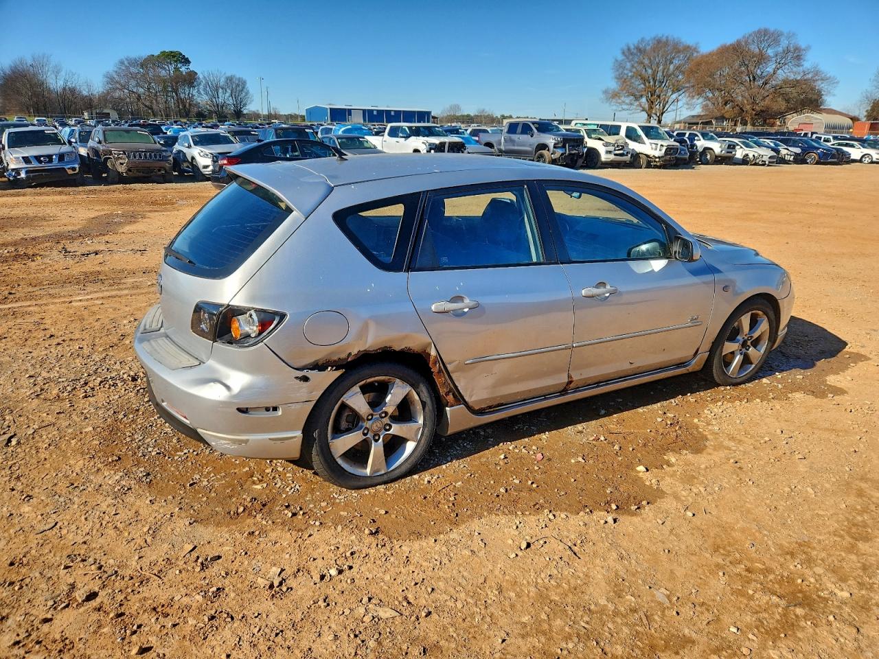 2004 MAZDA 3 HATCHBACK photo 3