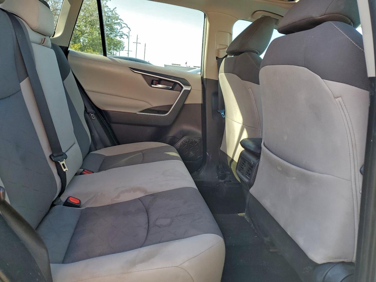 2019 TOYOTA RAV4 XLE photo 11