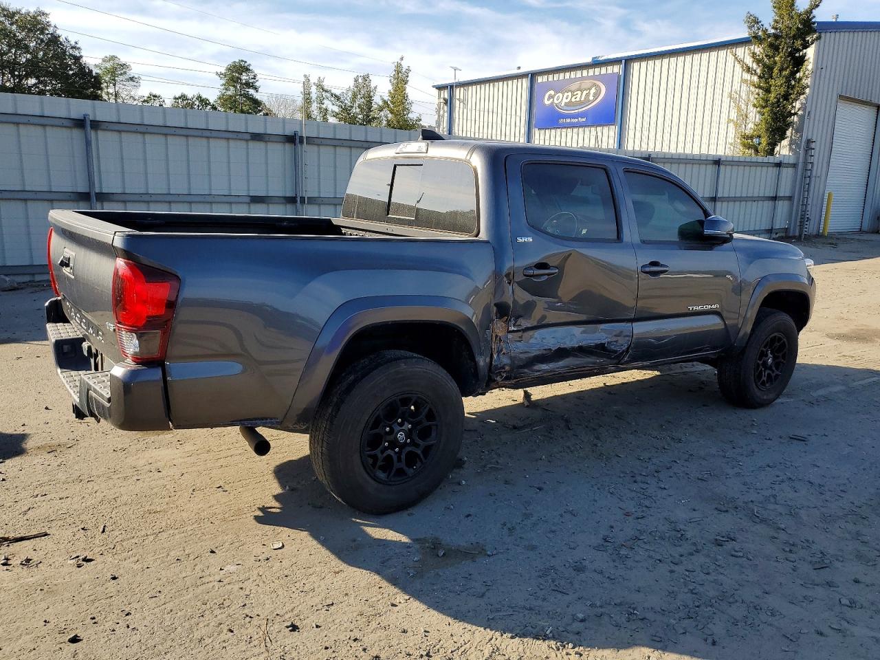 2022 TOYOTA TACOMA DOUBLE CAB photo 3
