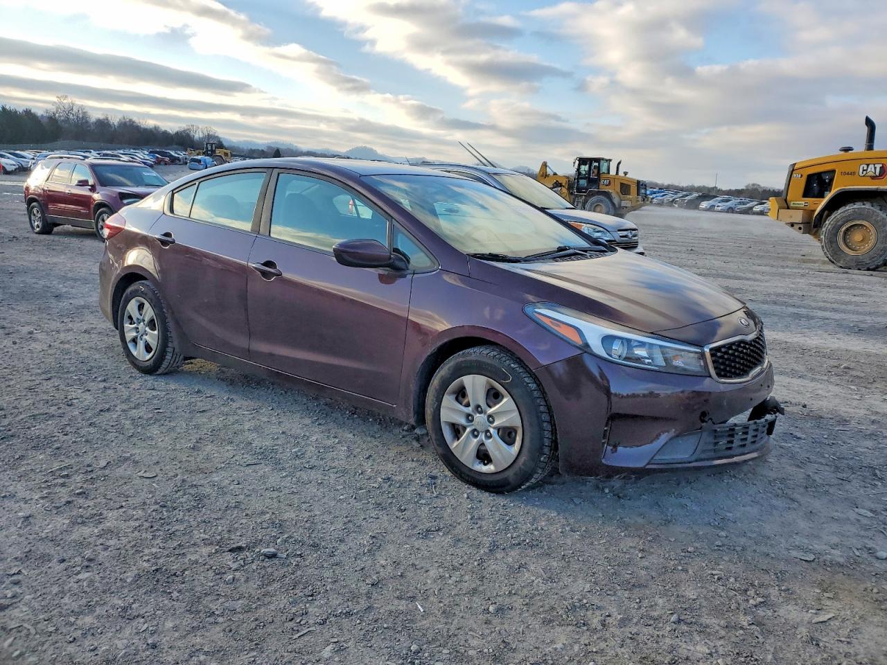 2017 KIA FORTE LX photo 4