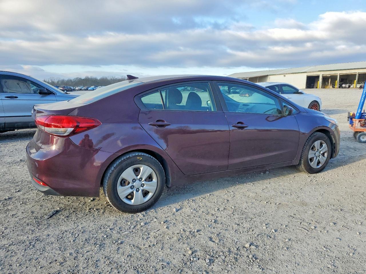 2017 KIA FORTE LX photo 3